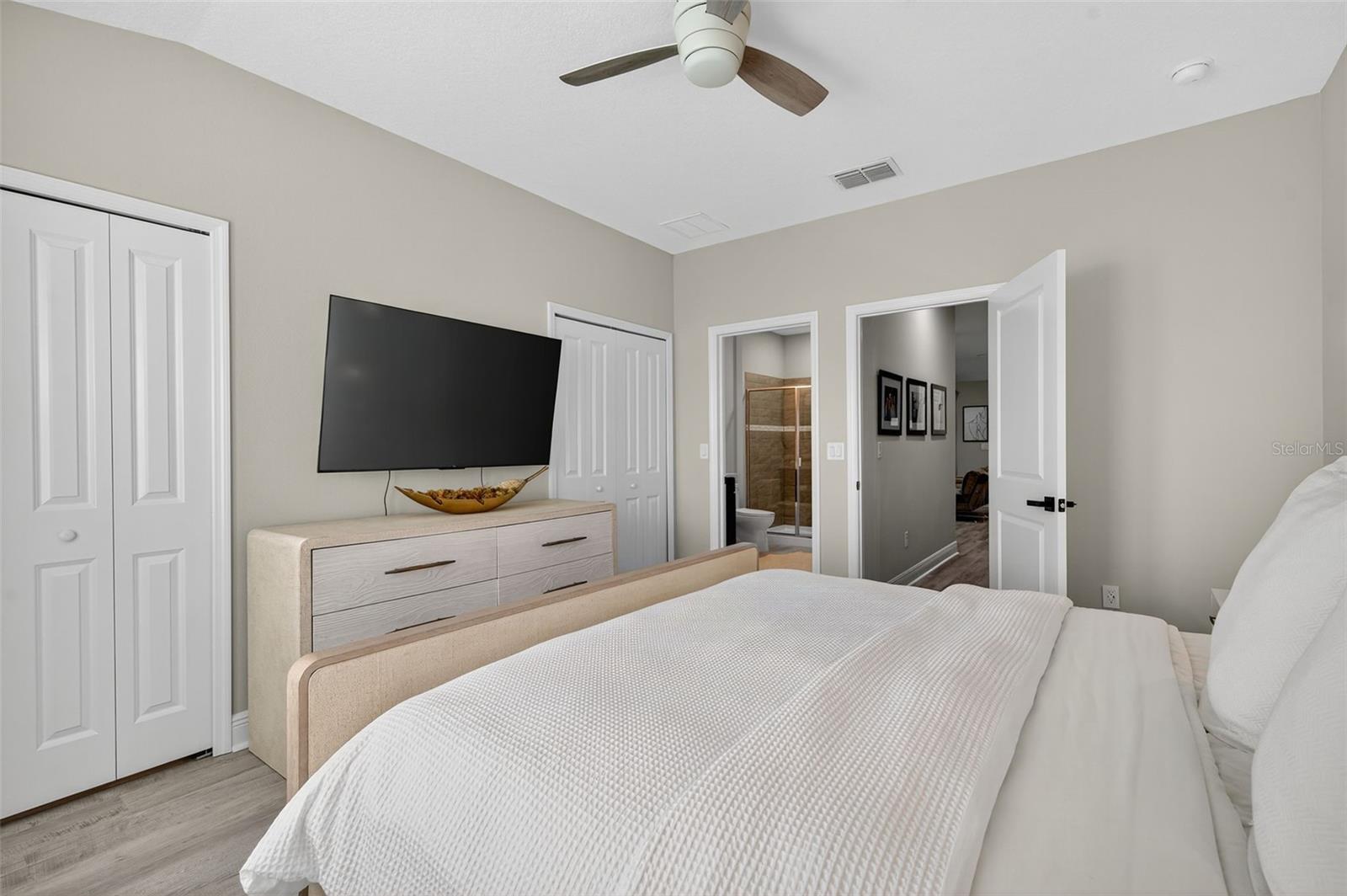 TOWNS AT BELLEAIR GROVE - Residential Lease