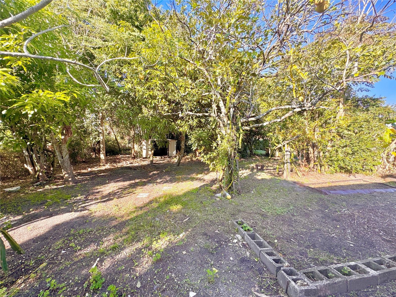 KINGSWOOD MANOR - Residential