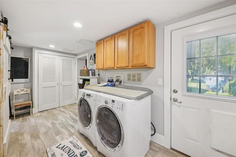 Tiny photo for 1401 S 9th Street, Leesburg, FL 34748 (MLS # G5102168)