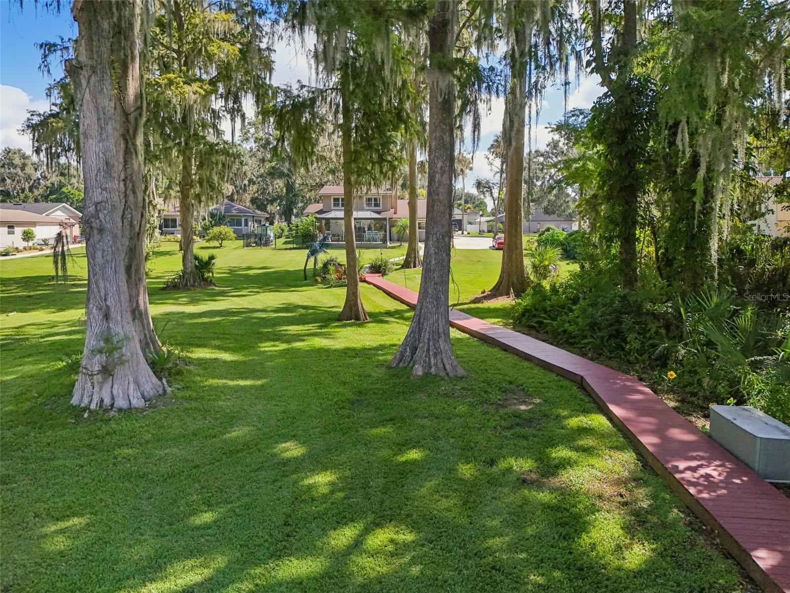 LEESBURG PALMORA PARK ANNEX - Residential
