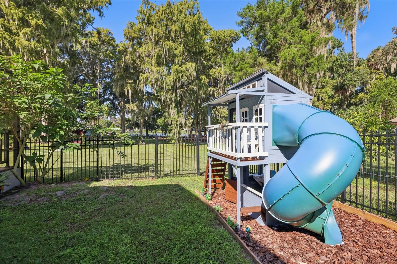 LEESBURG PALMORA PARK ANNEX - Residential