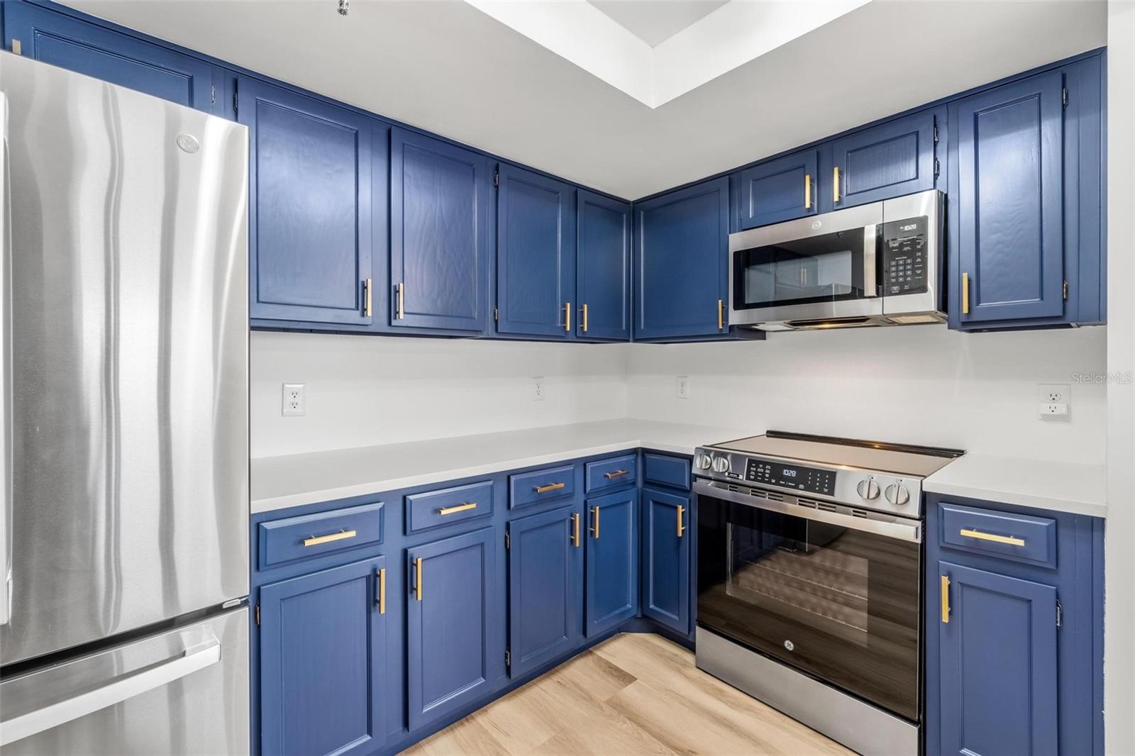 PELICAN BAY YACHT CLUB CONDO BLDG A - Residential