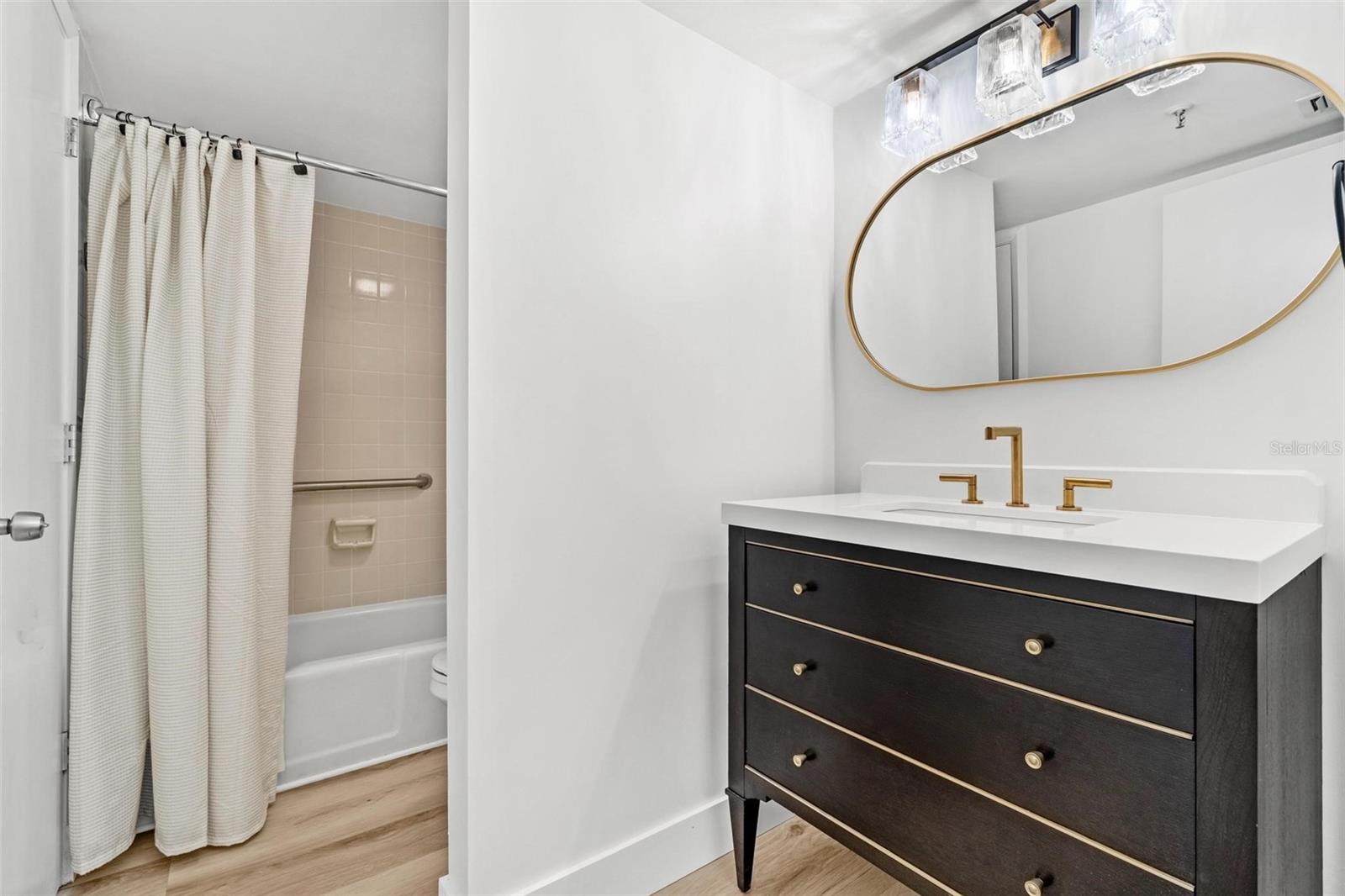 PELICAN BAY YACHT CLUB CONDO BLDG A - Residential