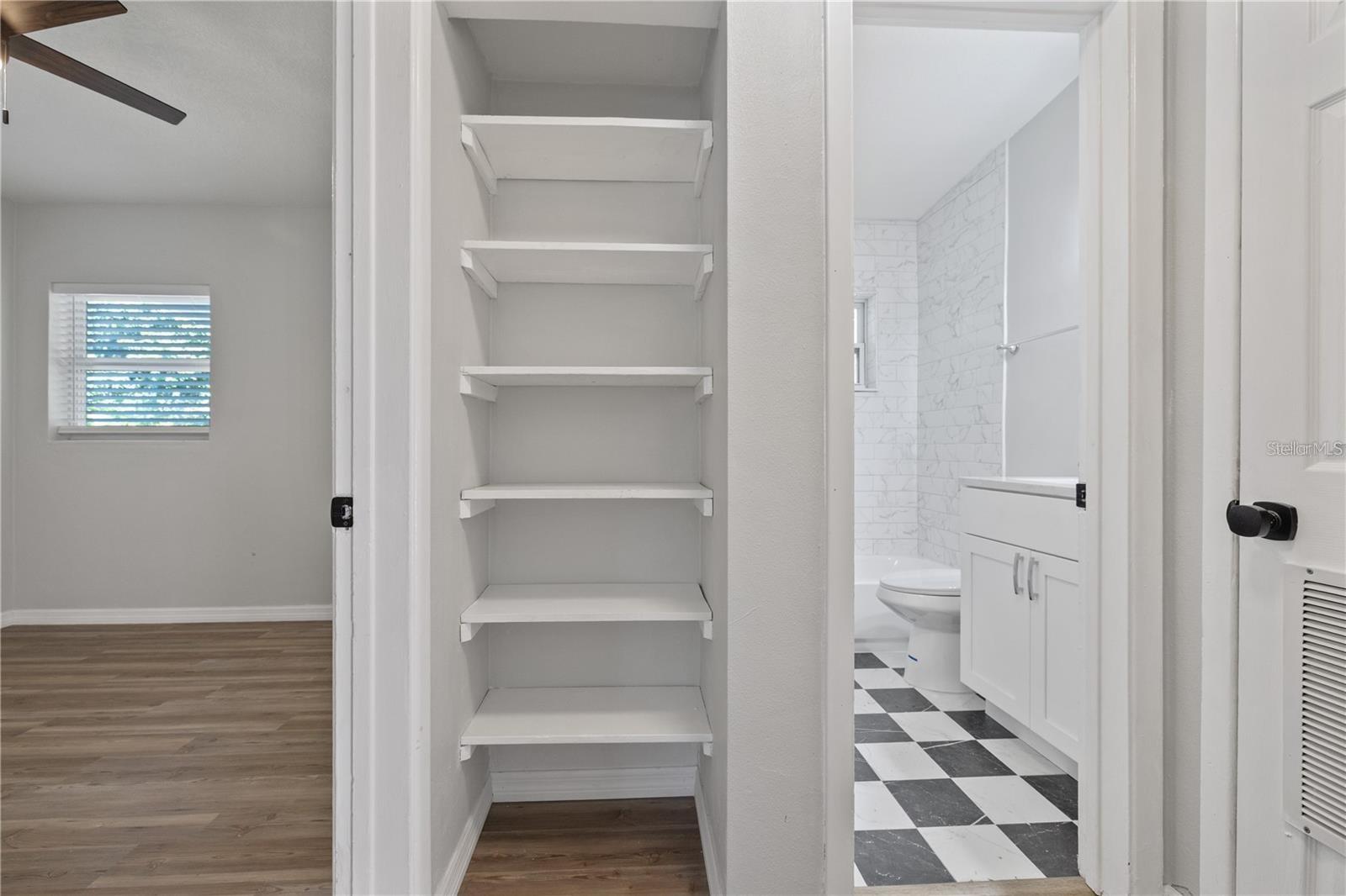 CASSON HEIGHTS - Residential Lease