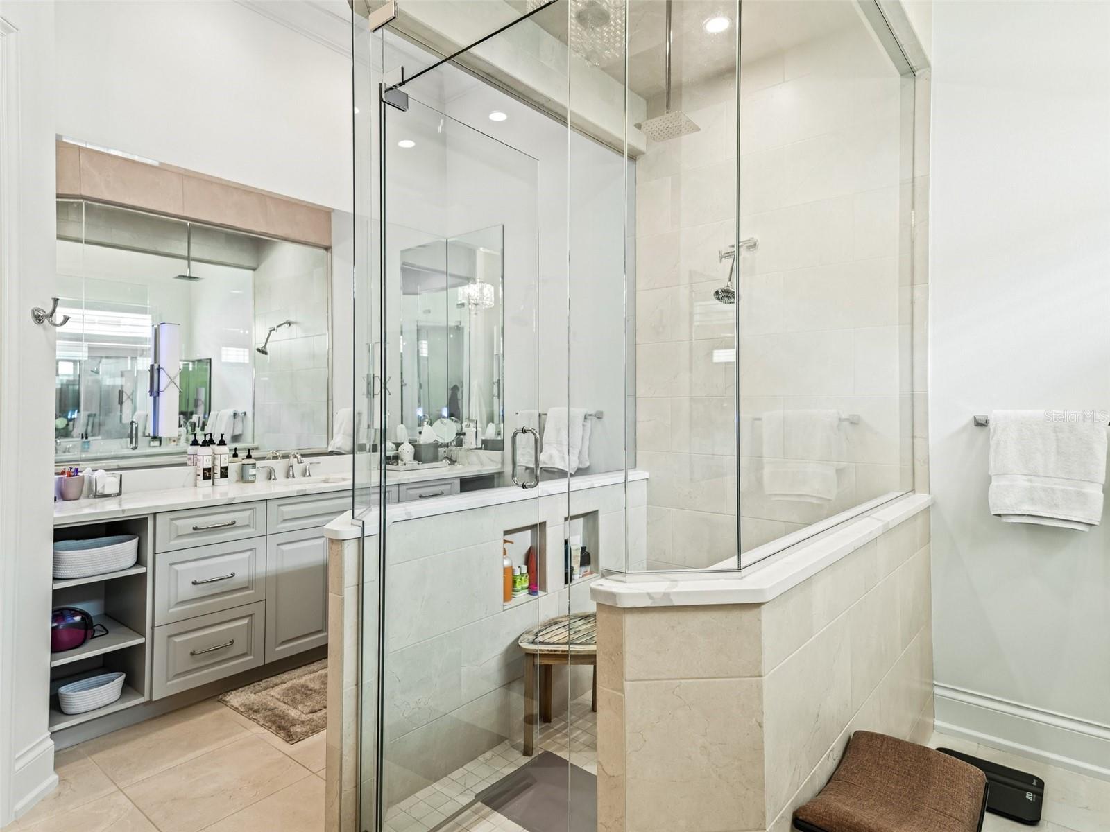 GOLDEN OCALA - Residential