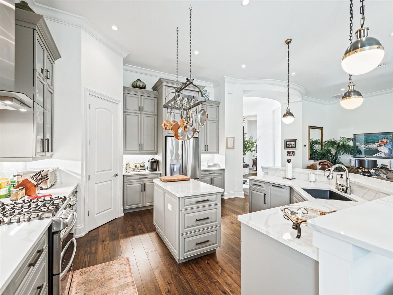 GOLDEN OCALA - Residential