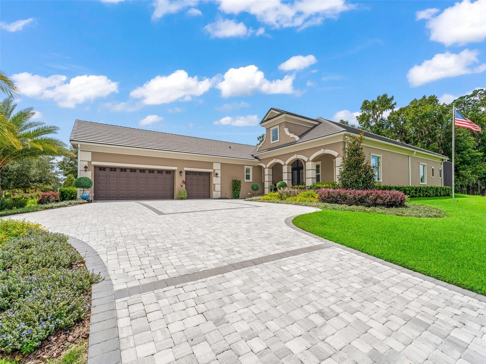 GOLDEN OCALA - Residential