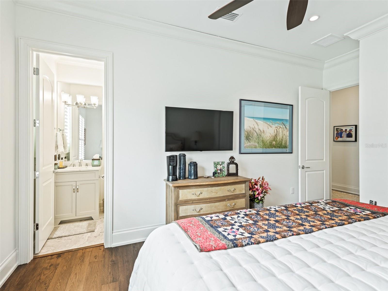 GOLDEN OCALA - Residential