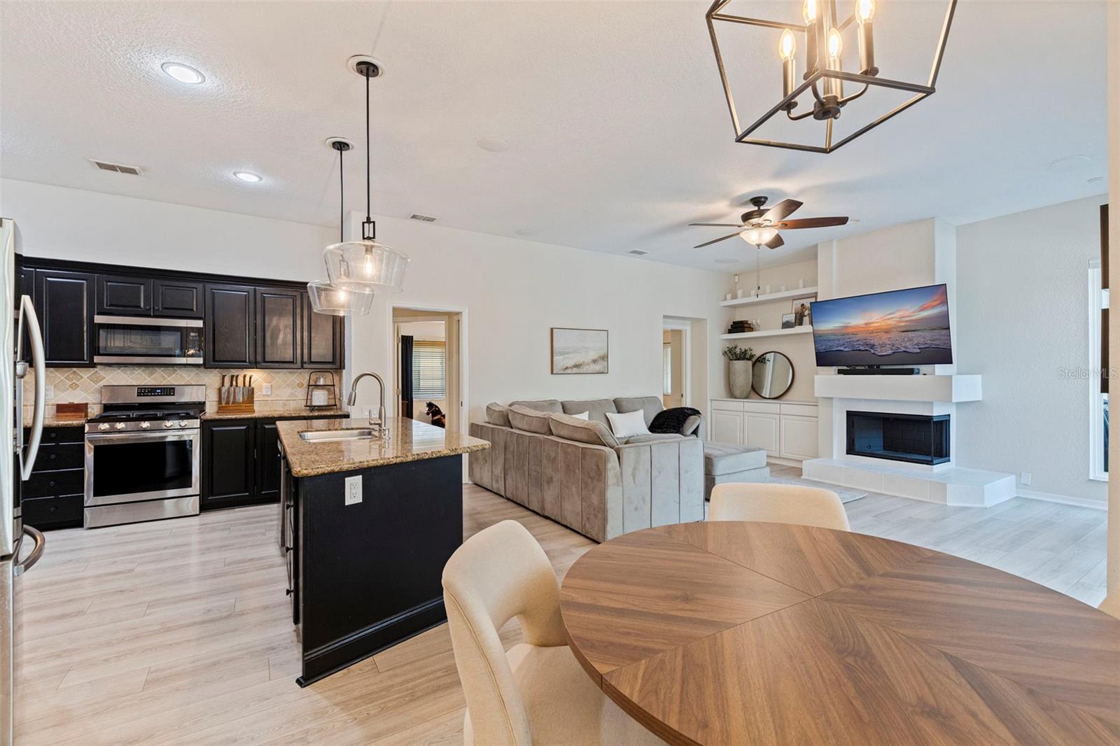TAMPA PALMS AREA 2 UNIT 7C - Residential