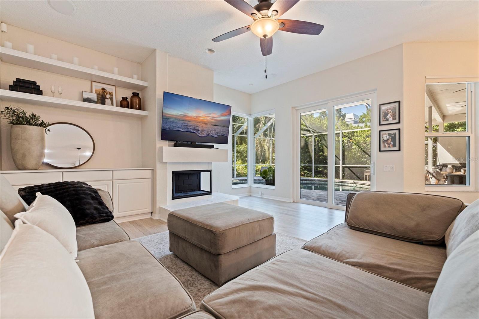 TAMPA PALMS AREA 2 UNIT 7C - Residential