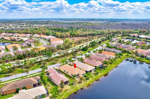 A home in WIMAUMA