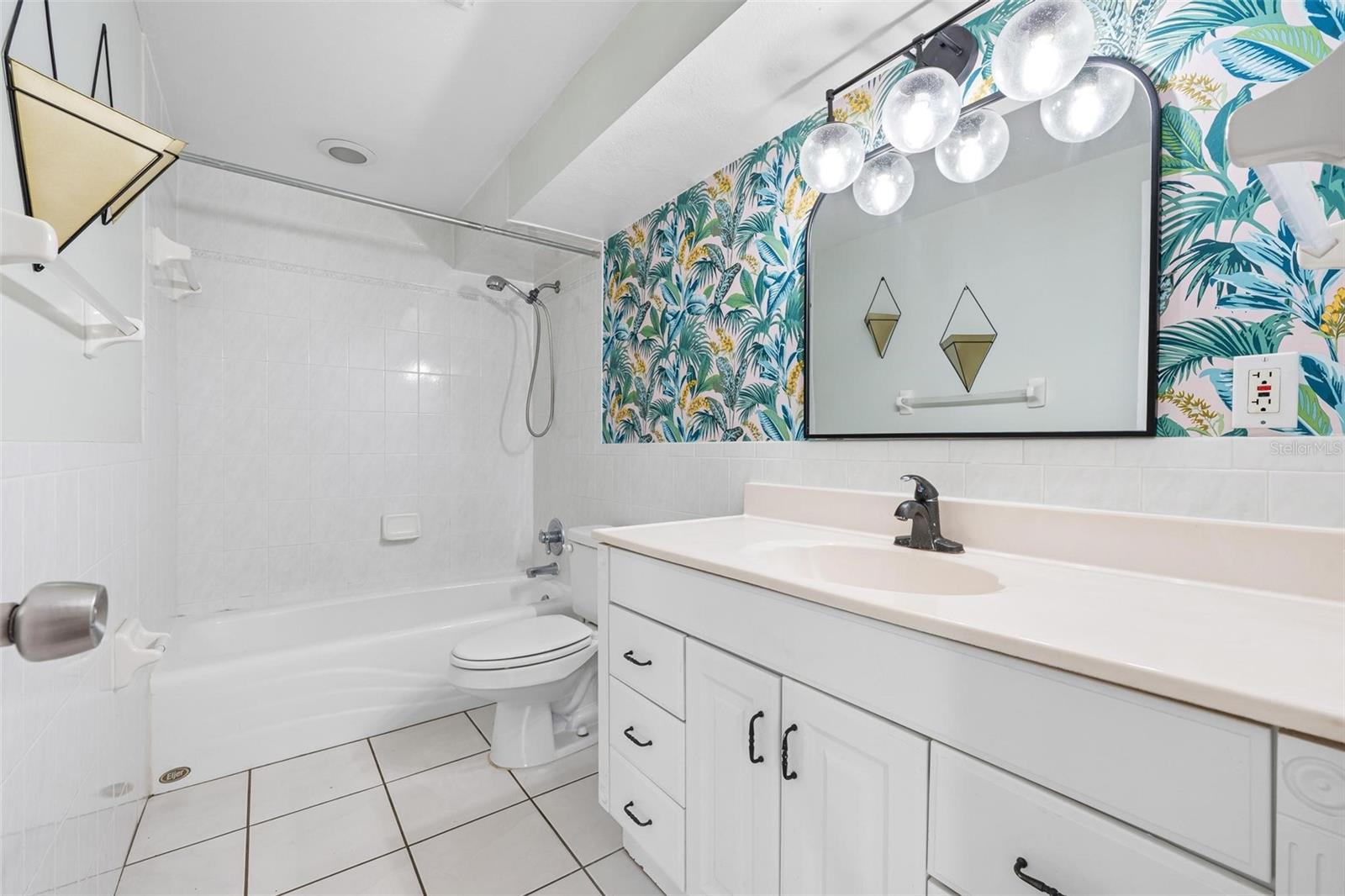 SOUTHERN VIEW - Residential Lease