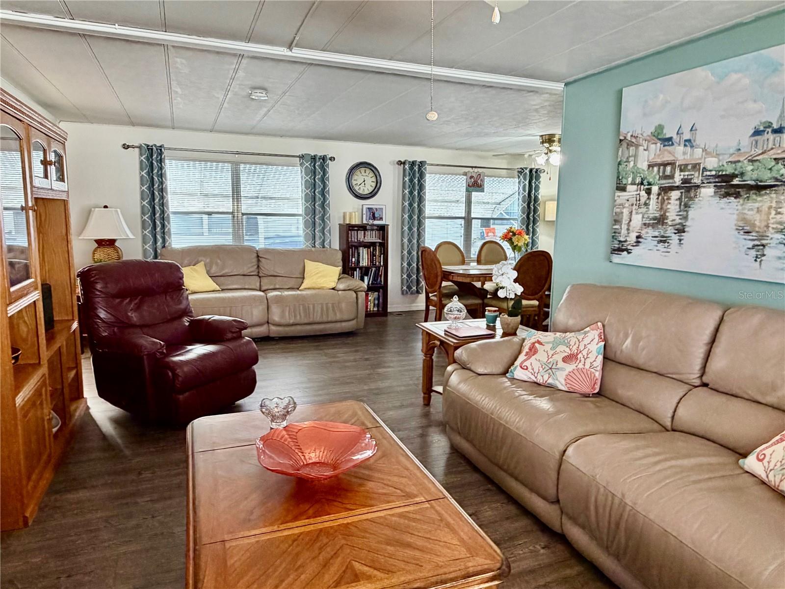 SUNSET PALMS UNREC - Residential