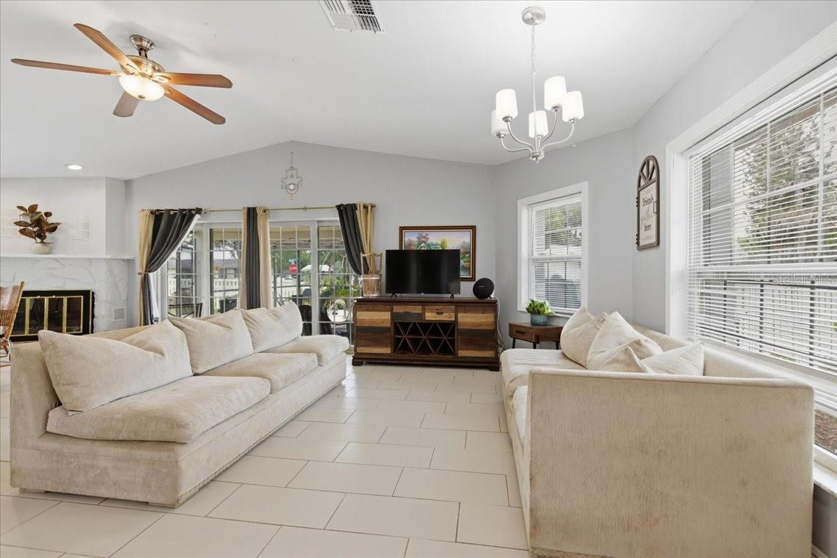 3235 SILKWOOD LOOP