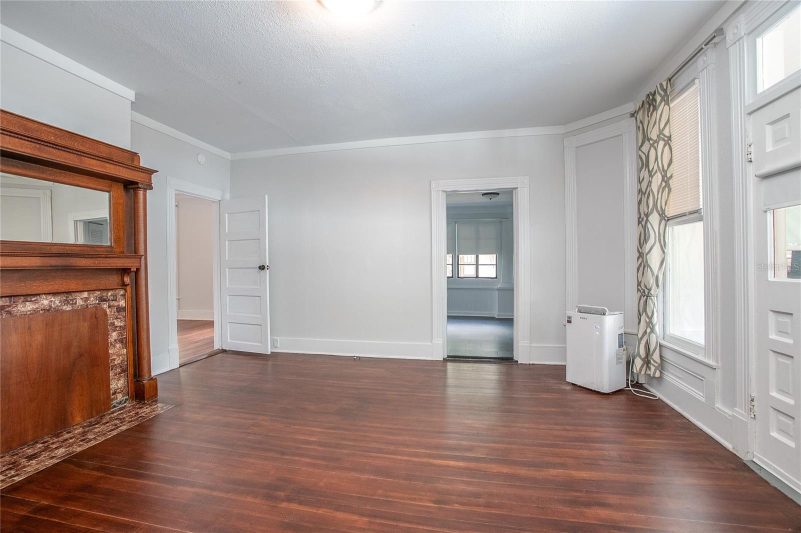 330 S WOODLAND BOULEVARD 1