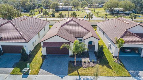 A home in WIMAUMA