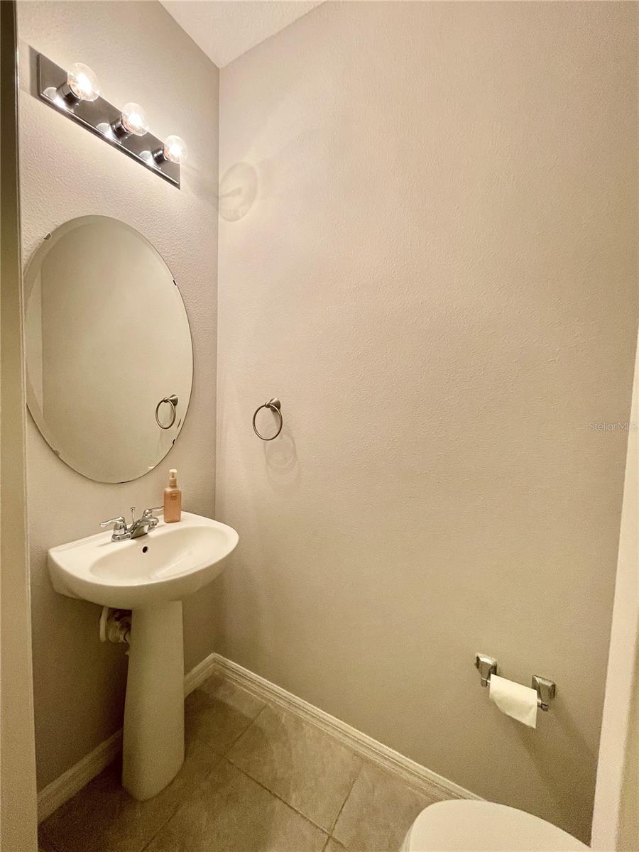 LAKE BURDEN SOUTH PH 2 - Residential Lease