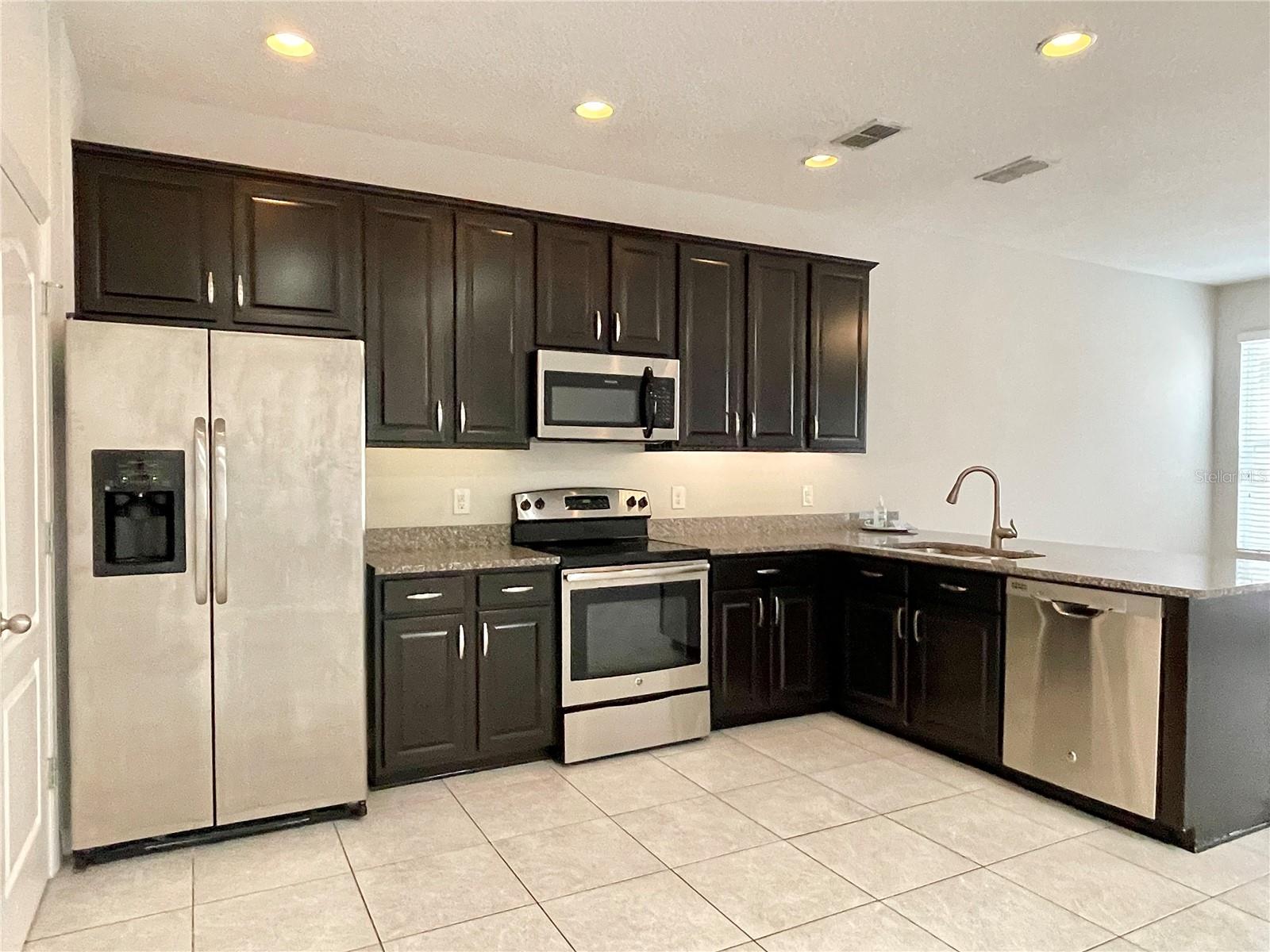 LAKE BURDEN SOUTH PH 2 - Residential Lease