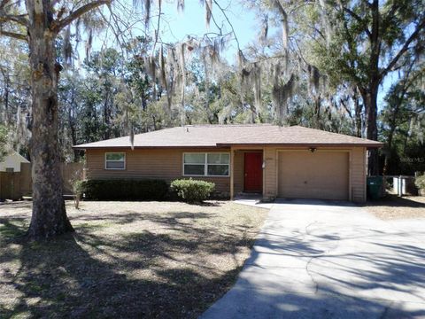 Photo of 11606 Kennesaw Road, Dunnellon, FL 34431 (MLS # OM719131)