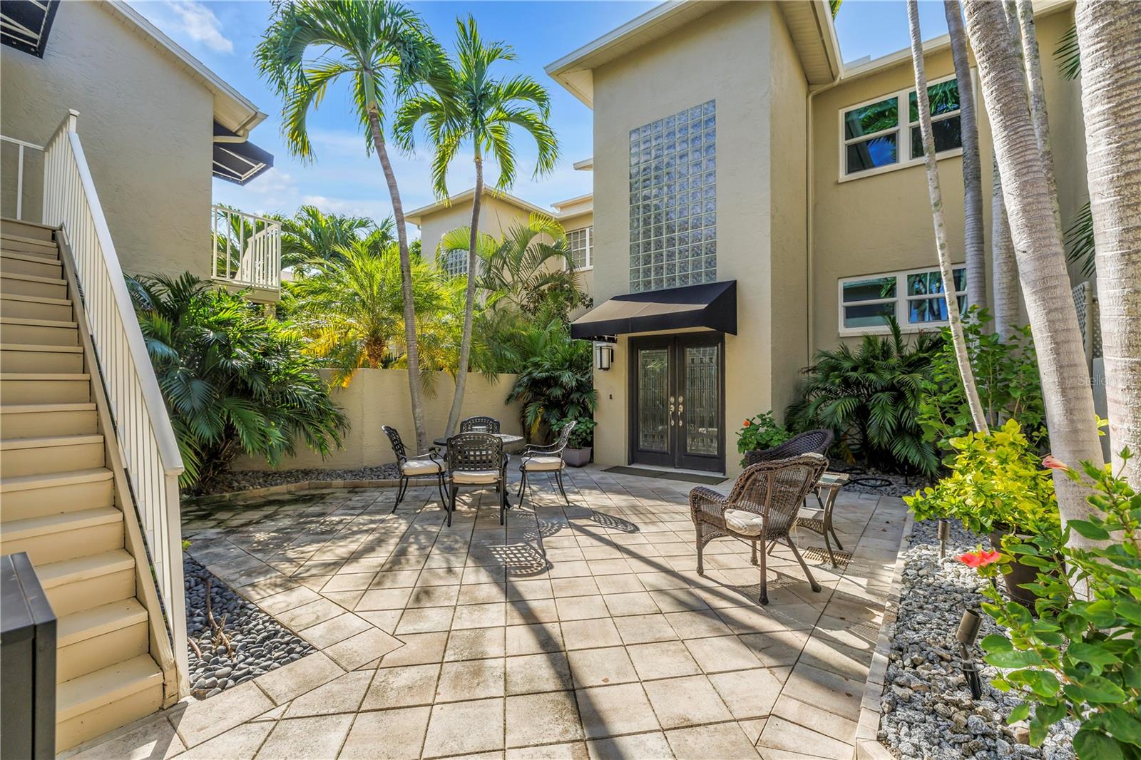 TIERRA SUNSET TWNHS - Residential