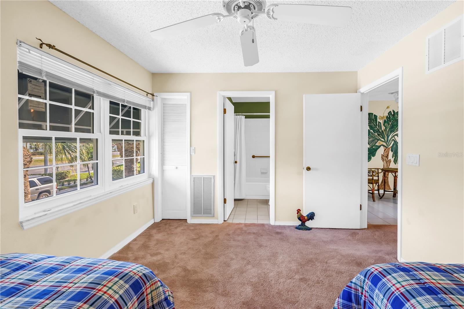 TIERRA SUNSET TWNHS - Residential