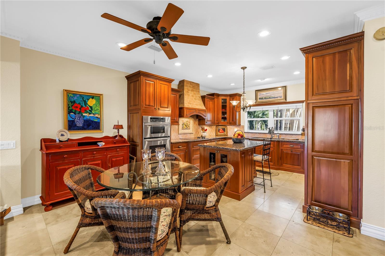 TIERRA SUNSET TWNHS - Residential