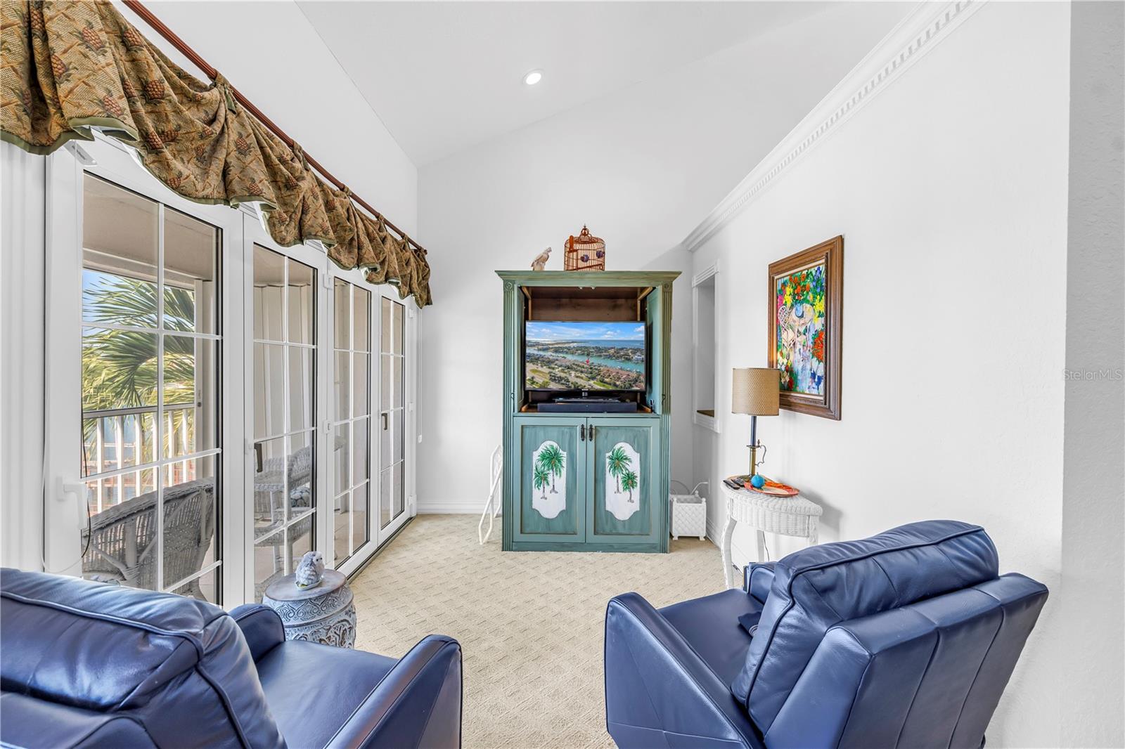 TIERRA SUNSET TWNHS - Residential