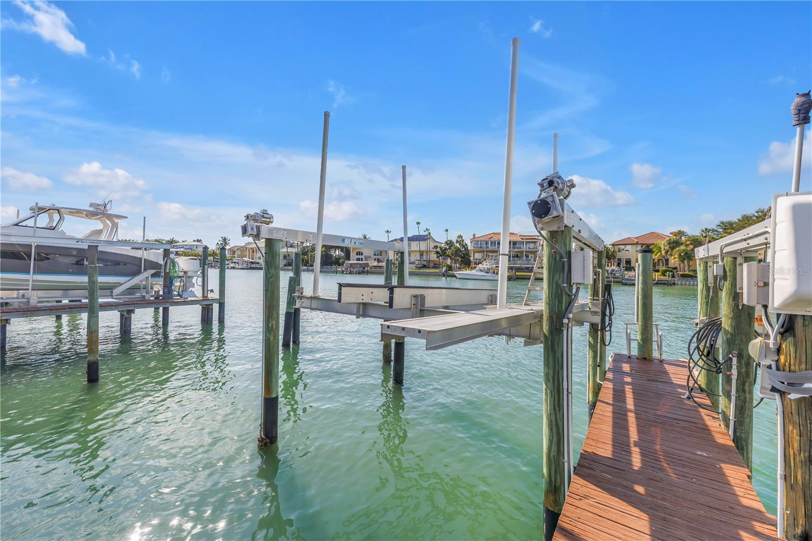 TIERRA SUNSET TWNHS - Residential