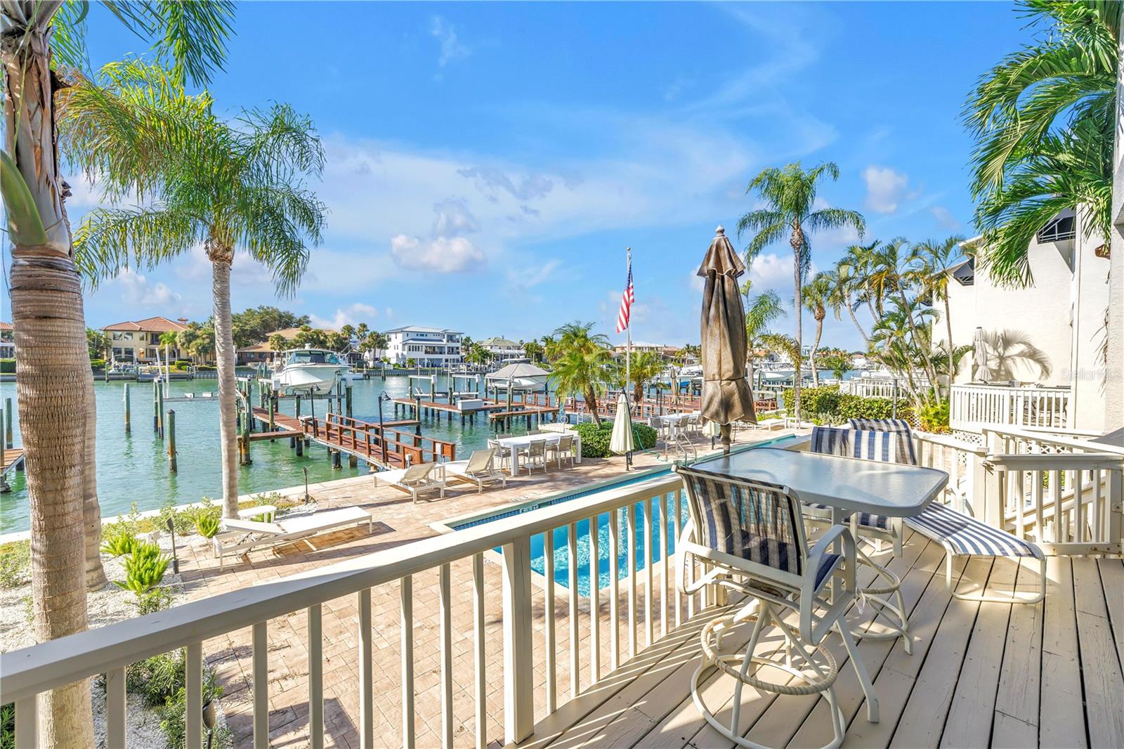 TIERRA SUNSET TWNHS - Residential