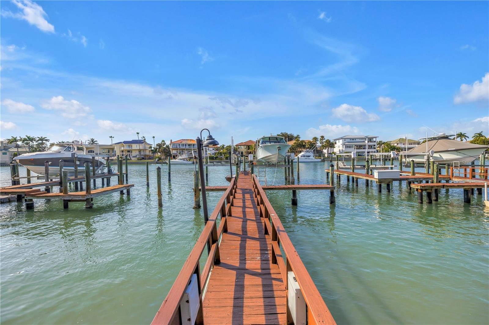 TIERRA SUNSET TWNHS - Residential