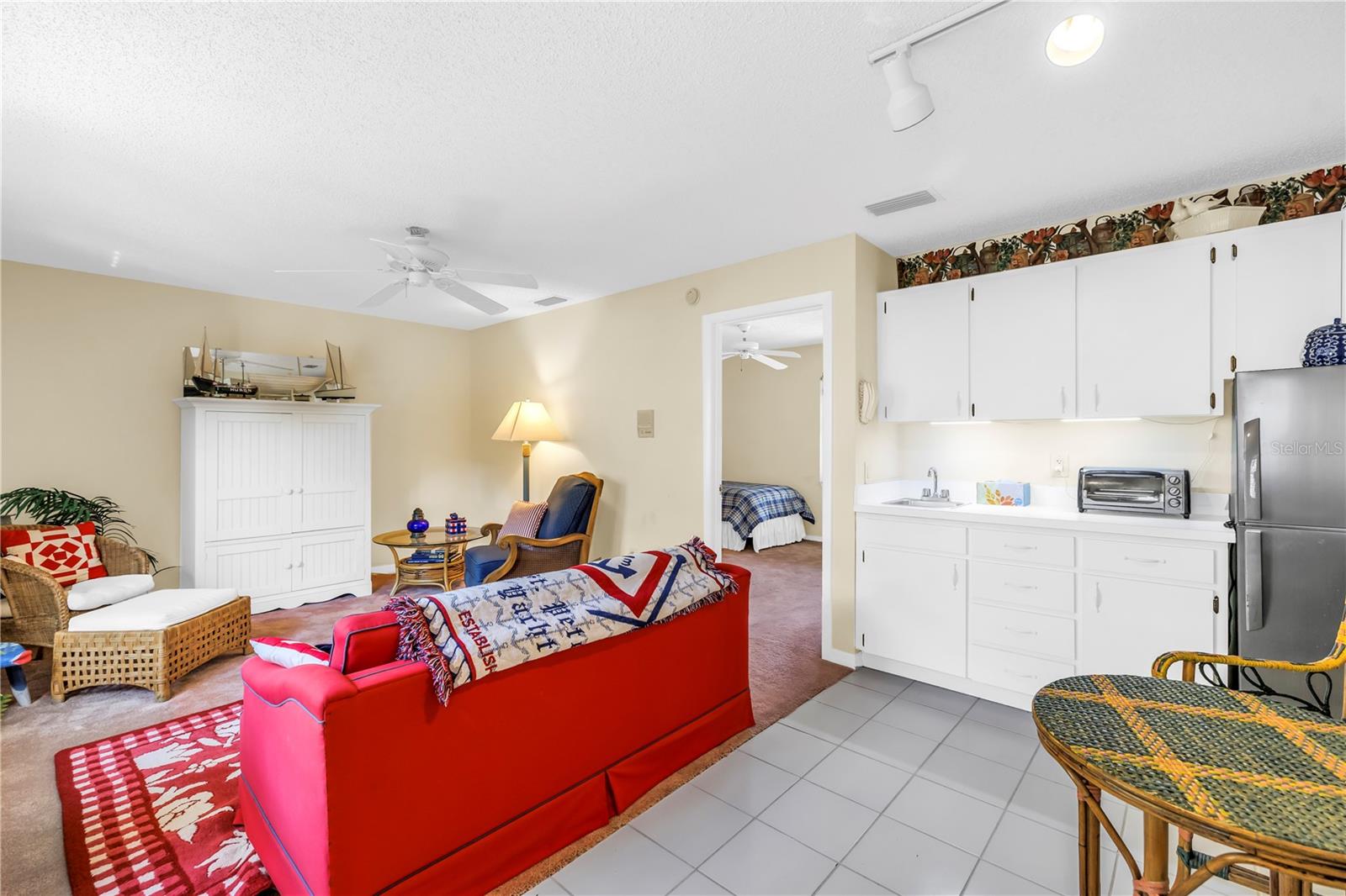 TIERRA SUNSET TWNHS - Residential