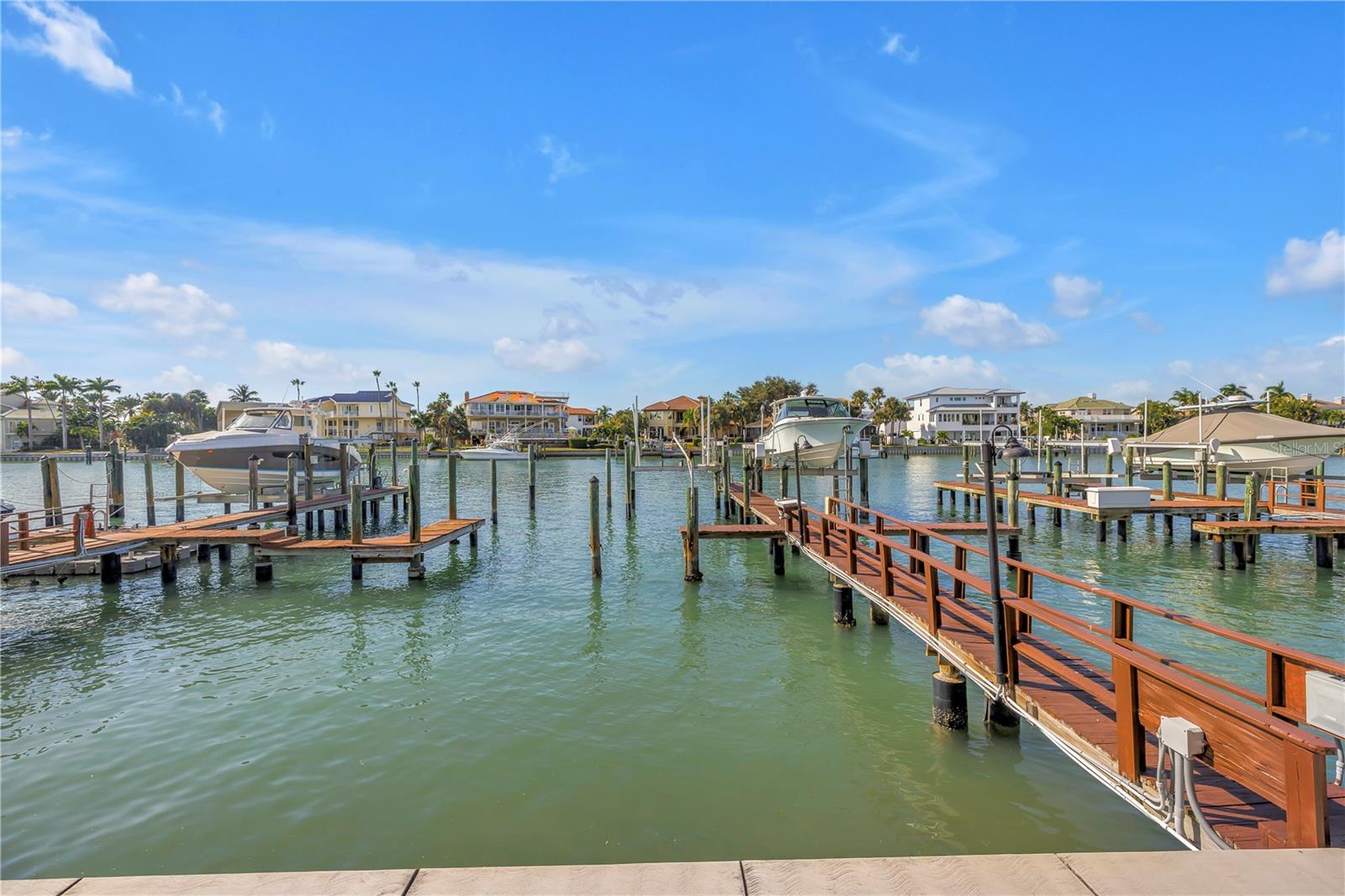 TIERRA SUNSET TWNHS - Residential