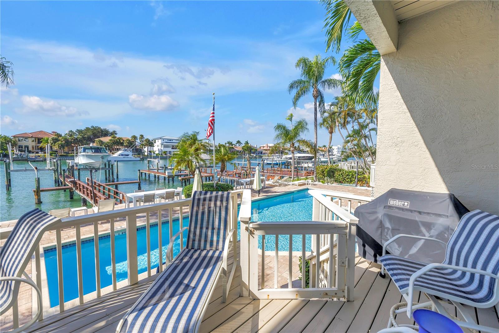 TIERRA SUNSET TWNHS - Residential