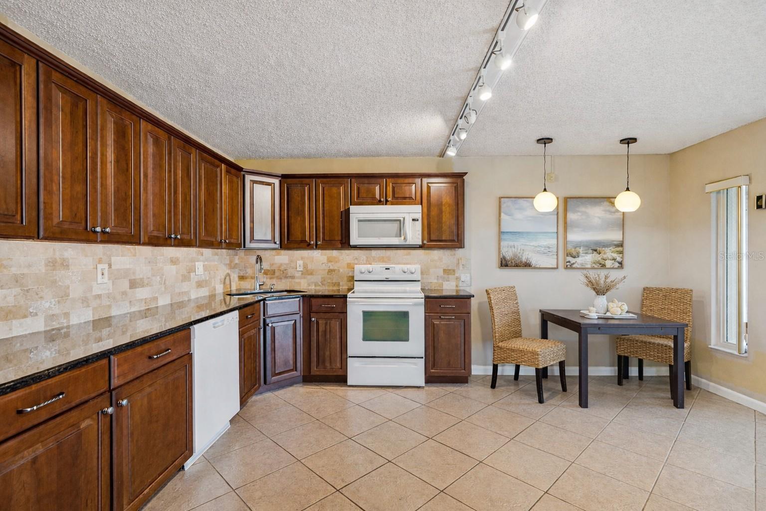 PINE RIDGE AT PALM HARBOR - Residential