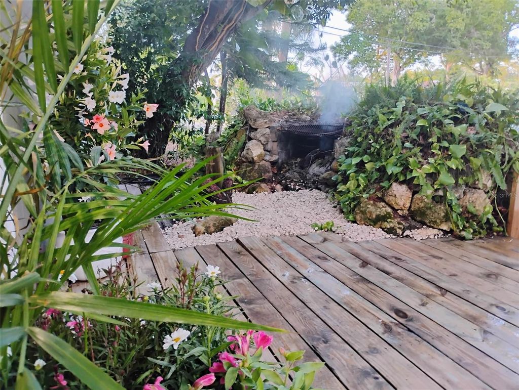 Photo of 4701 3rd Avenue S, St Petersburg, FL 33711 (MLS # TB8468636)