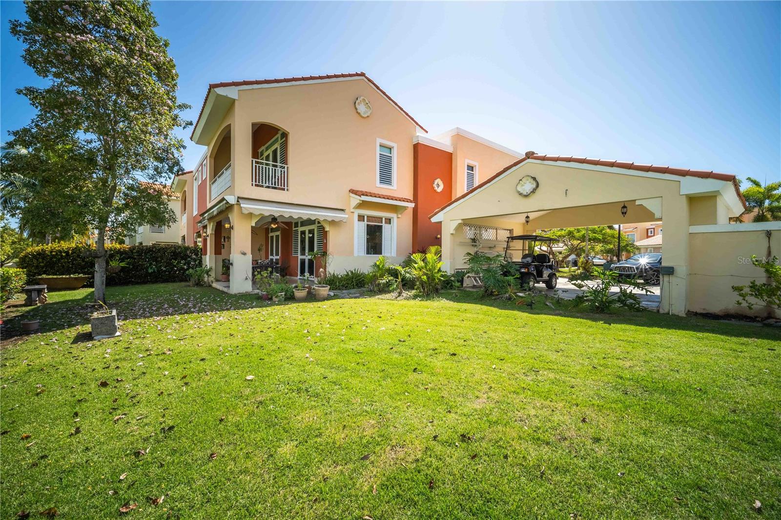 FLAMBOYAN GREENS - Residential