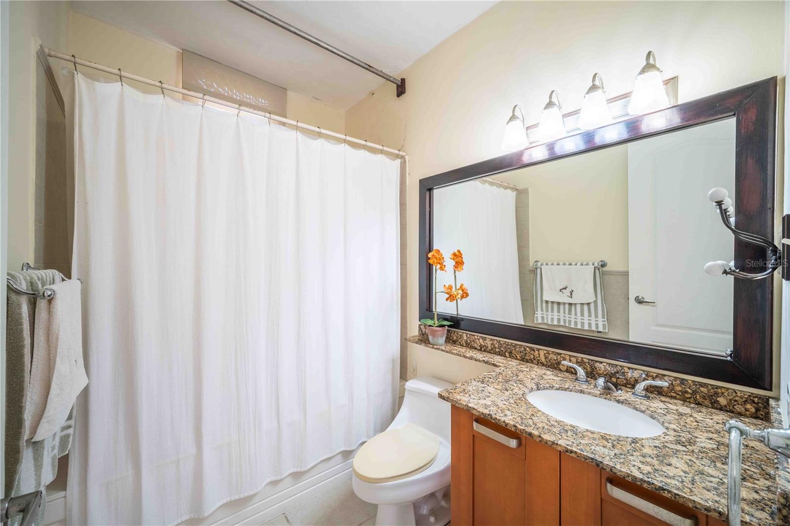 FLAMBOYAN GREENS - Residential