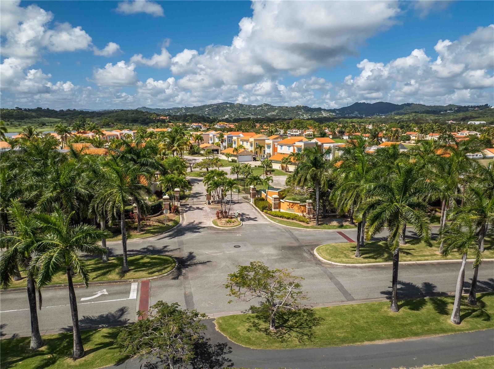 FLAMBOYAN GREENS - Residential