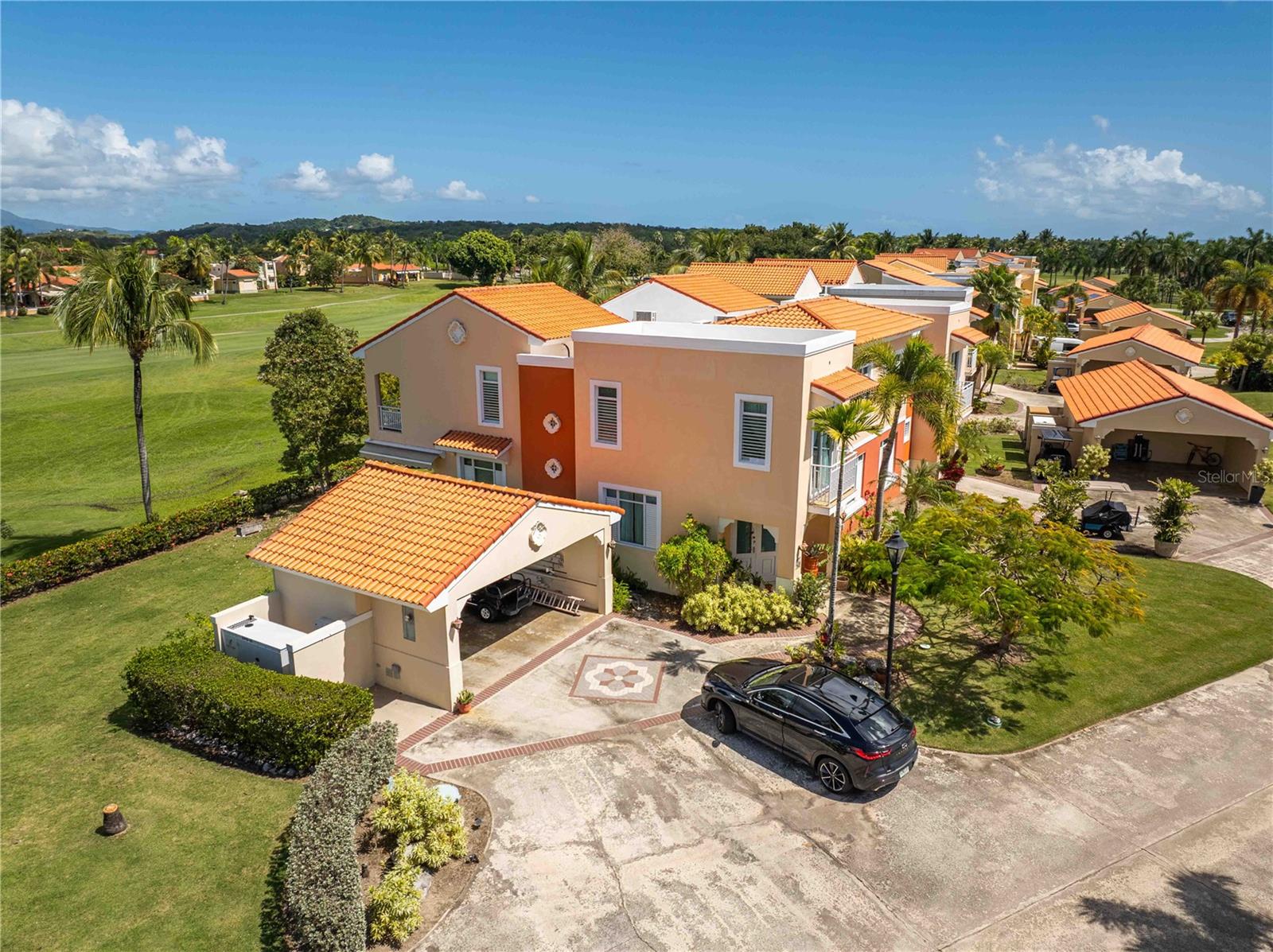 FLAMBOYAN GREENS - Residential