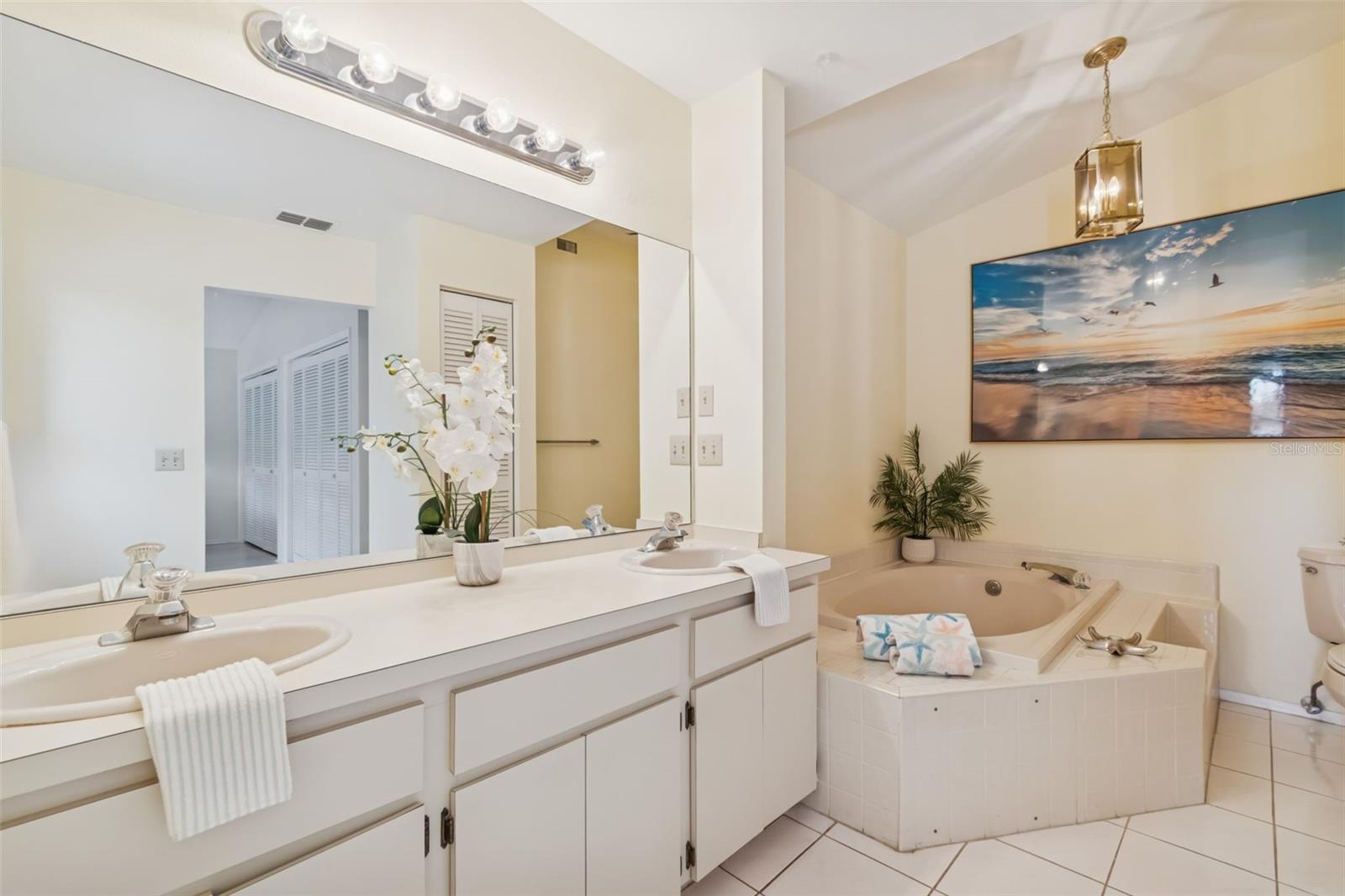 TOWNHOMES OF WESTLAKE - Residential