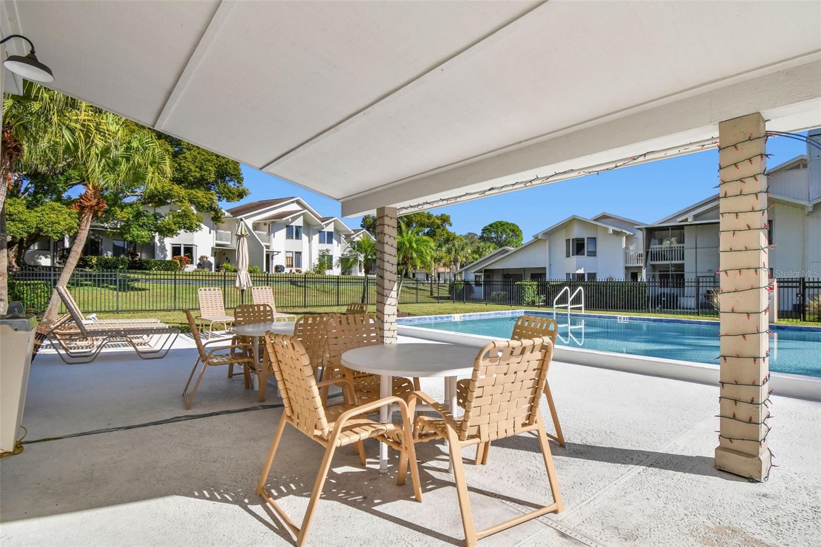 TOWNHOMES OF WESTLAKE - Residential