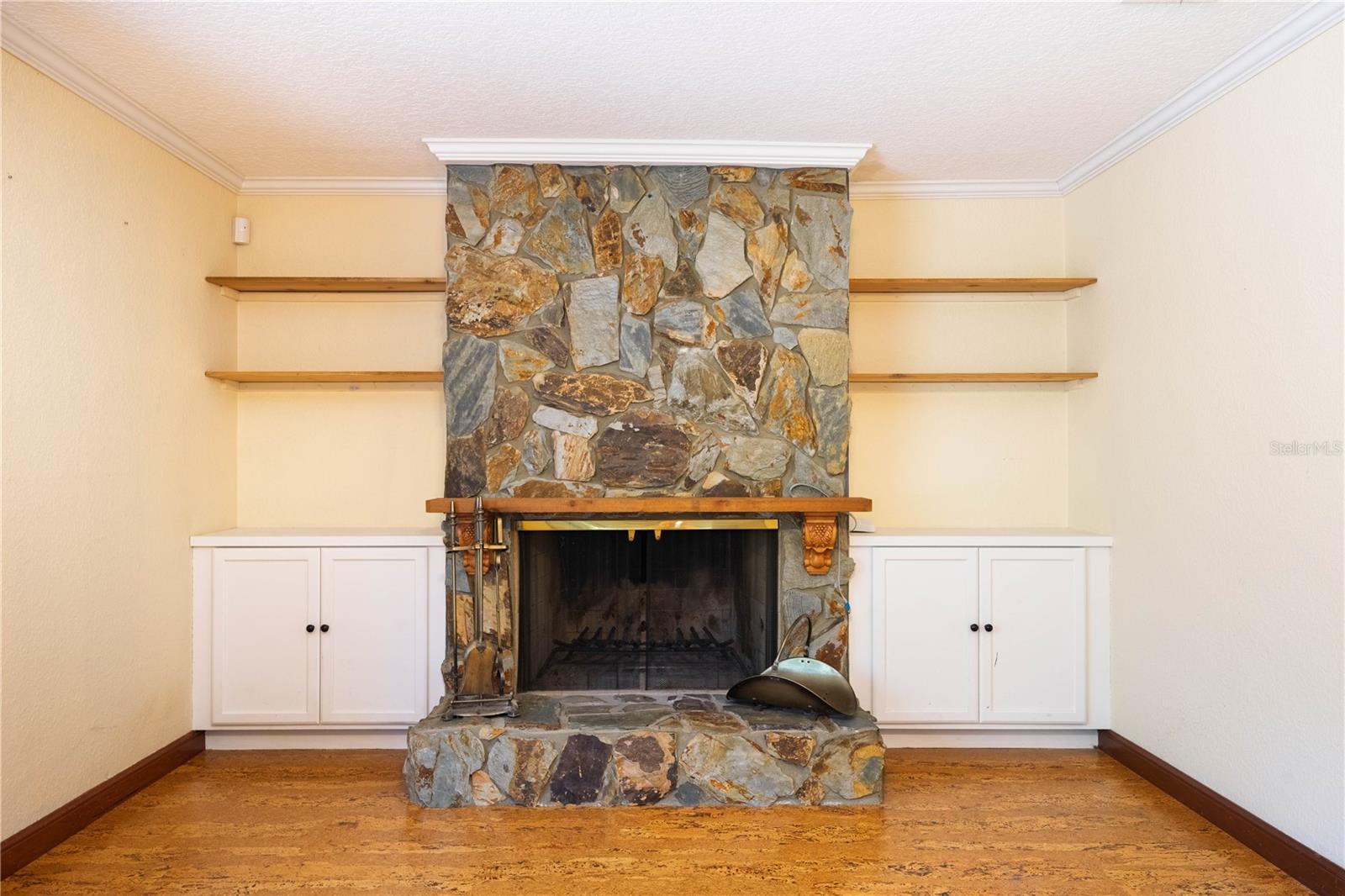 ROLLING OAKS ESTATES - Residential
