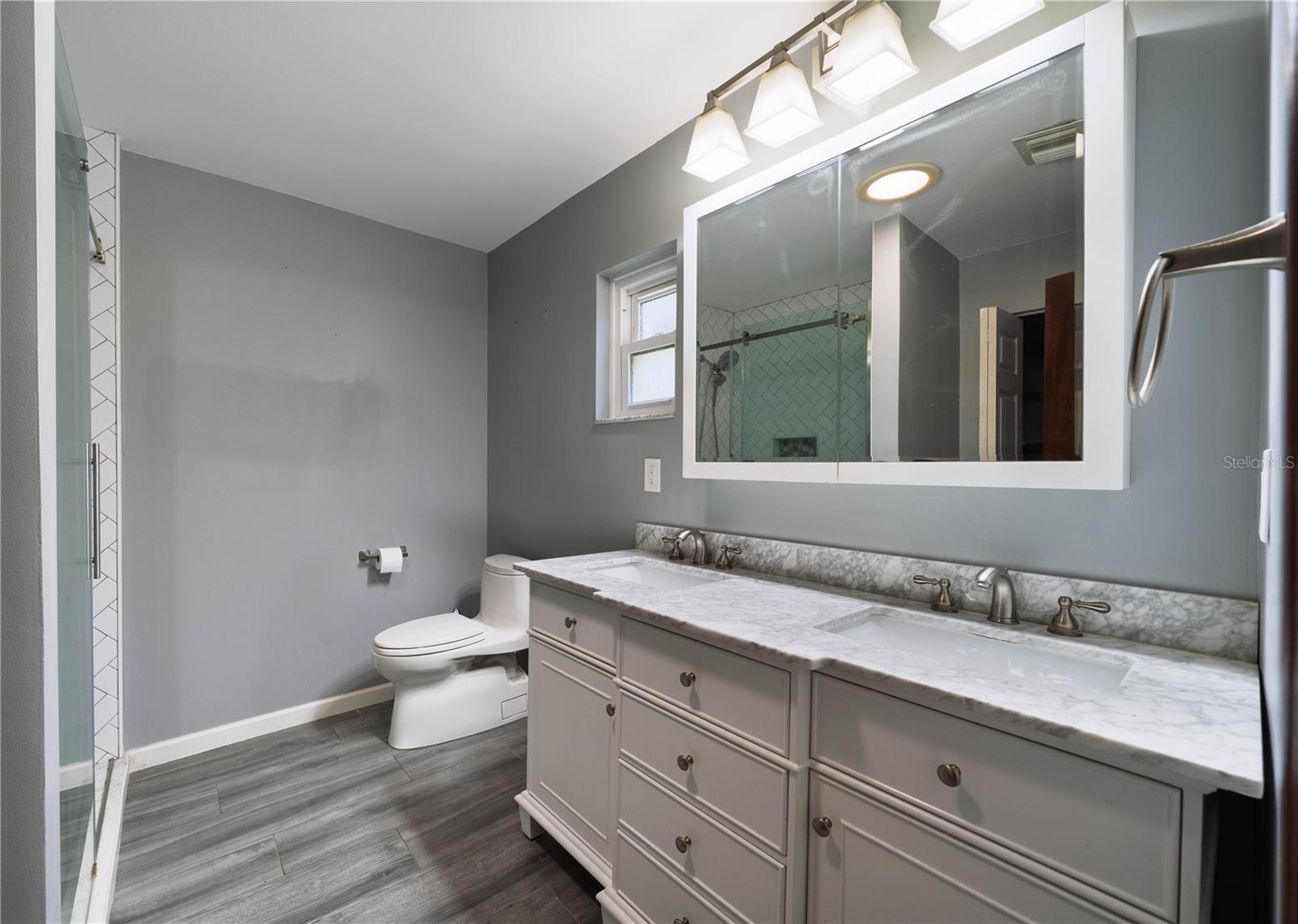 ROLLING OAKS ESTATES - Residential