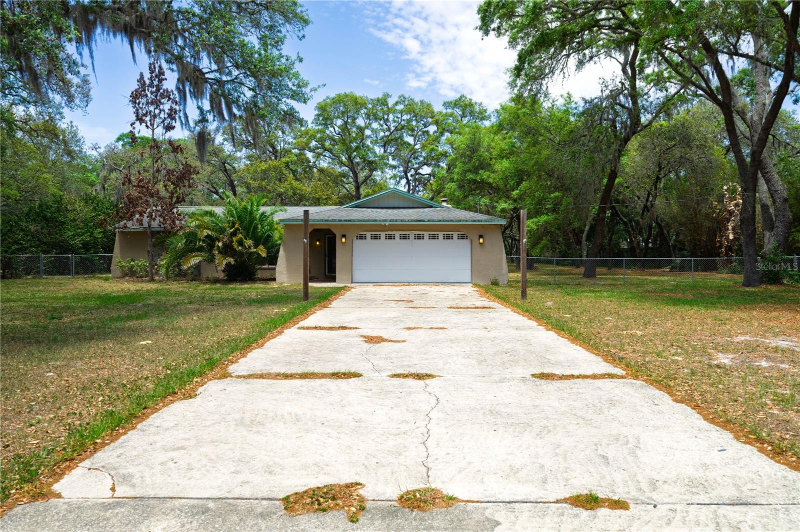 ROLLING OAKS ESTATES - Residential