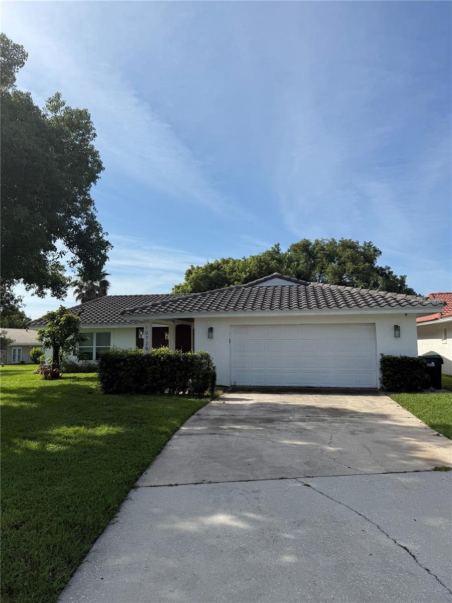 Welcome to this beautifully upgraded and professionally designed 3-bedroom, 3-bath residence in the heart of Orlando’s 32821 zip code. Offering both style and functionality, this home is the perfect retreat for those seeking luxury living in a prime location.
Step inside to discover a thoughtfully crafted interior featuring designer finishes, spacious living areas, and an open layout ideal for both everyday living and entertaining. Each of the three full bathrooms has been fully updated with modern fixtures and elegant touches, while the bedrooms provide generous space and comfort.
The chef’s kitchen showcases premium upgrades, sleek cabinetry, and high-end finishes—seamlessly connecting to the main living and dining areas.
Outdoors, enjoy a private deck that’s perfect for relaxing or hosting gatherings. The home also features a two-car garage, adding convenience and storage.
Key Features: 3 Bedrooms | 3 Full Bathrooms, Fully upgraded and professionally designed interiors, Open living and dining concept with modern finishes, Gourmet kitchen with premium updates, Spacious outdoor deck for entertaining and relaxation, 2-car garage with ample storage, Prime location in Orlando’s 32821 area—close to shopping, dining, attractions, and major roadways.
This residence blends luxury and convenience, making it an exceptional rental opportunity in one of Orlando’s most desirable communities.