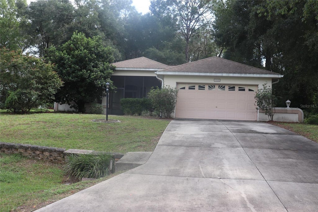 Photo of 19690 SW 93rd Place, Dunnellon, FL 34432 (MLS # A4710328)
