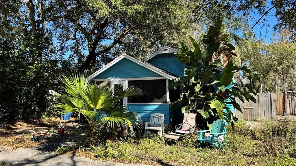 Photo of 305 Pennsylvania Avenue, Clearwater, FL 33755 (MLS # TB8469776)