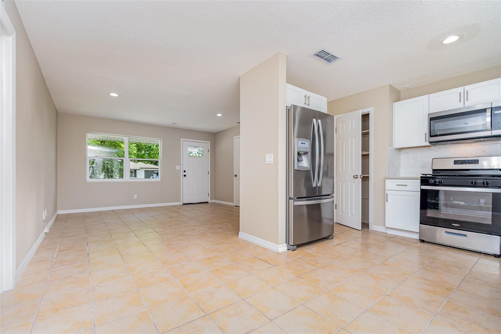 1808 GREEN PLACE