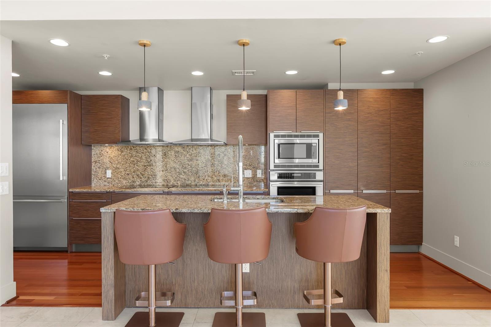 SIGNATURE PLACE CONDO - Residential