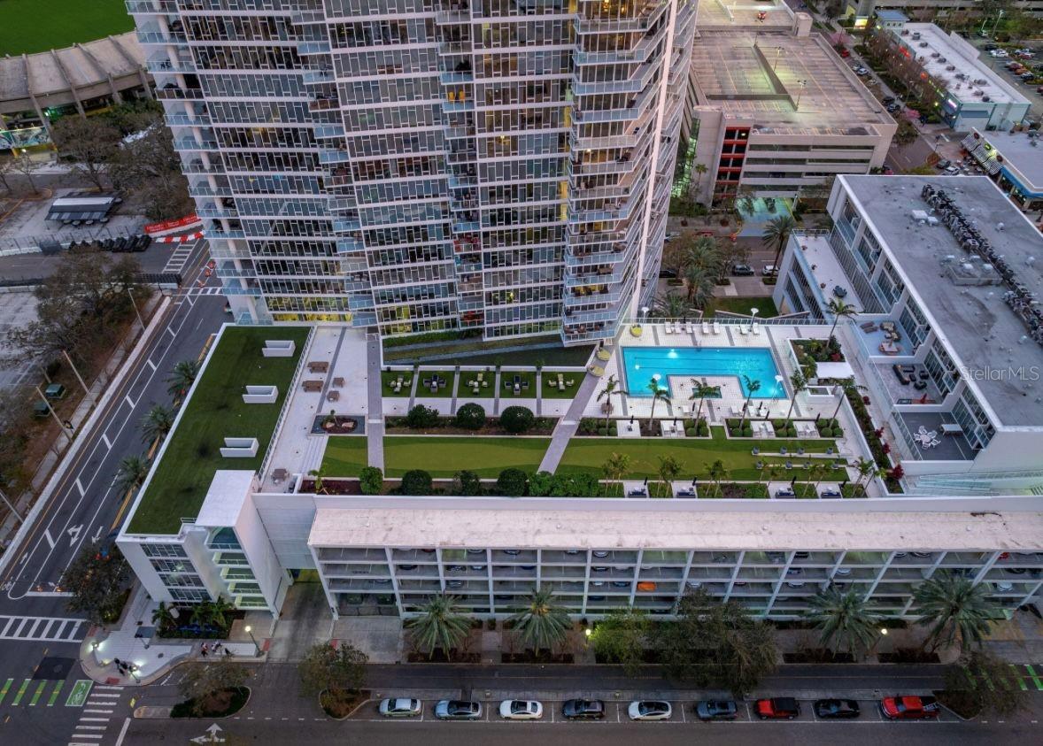 SIGNATURE PLACE CONDO - Residential